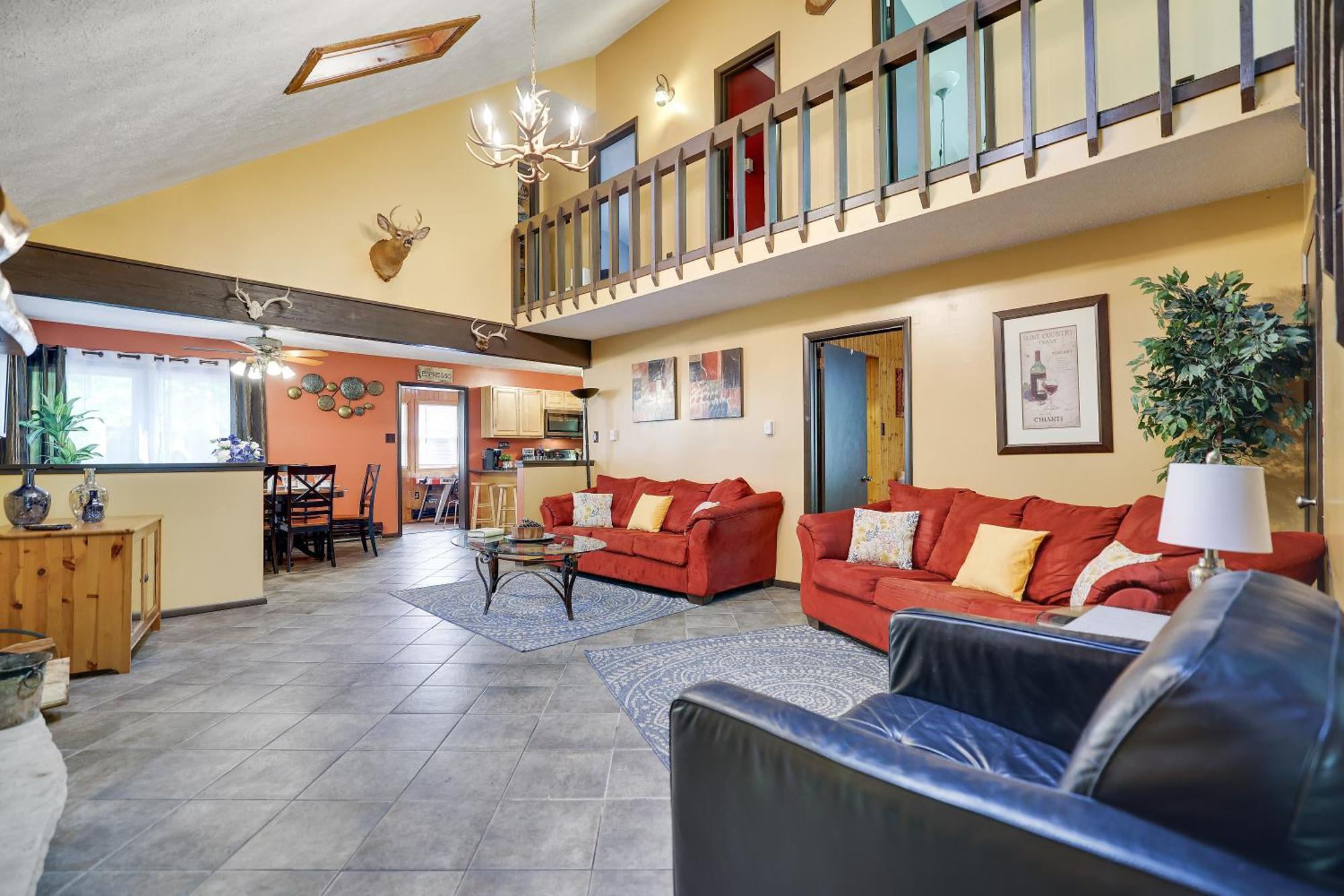 Chalet Renovated Near Casino, Camelback , Kalahari 4Bdrms Firepit Hot Tub Game Room Tobyhanna Zewnętrze zdjęcie